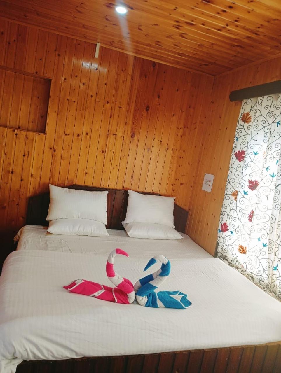 New Prince Cottage & Saibha Palace Pahalgam Exterior photo