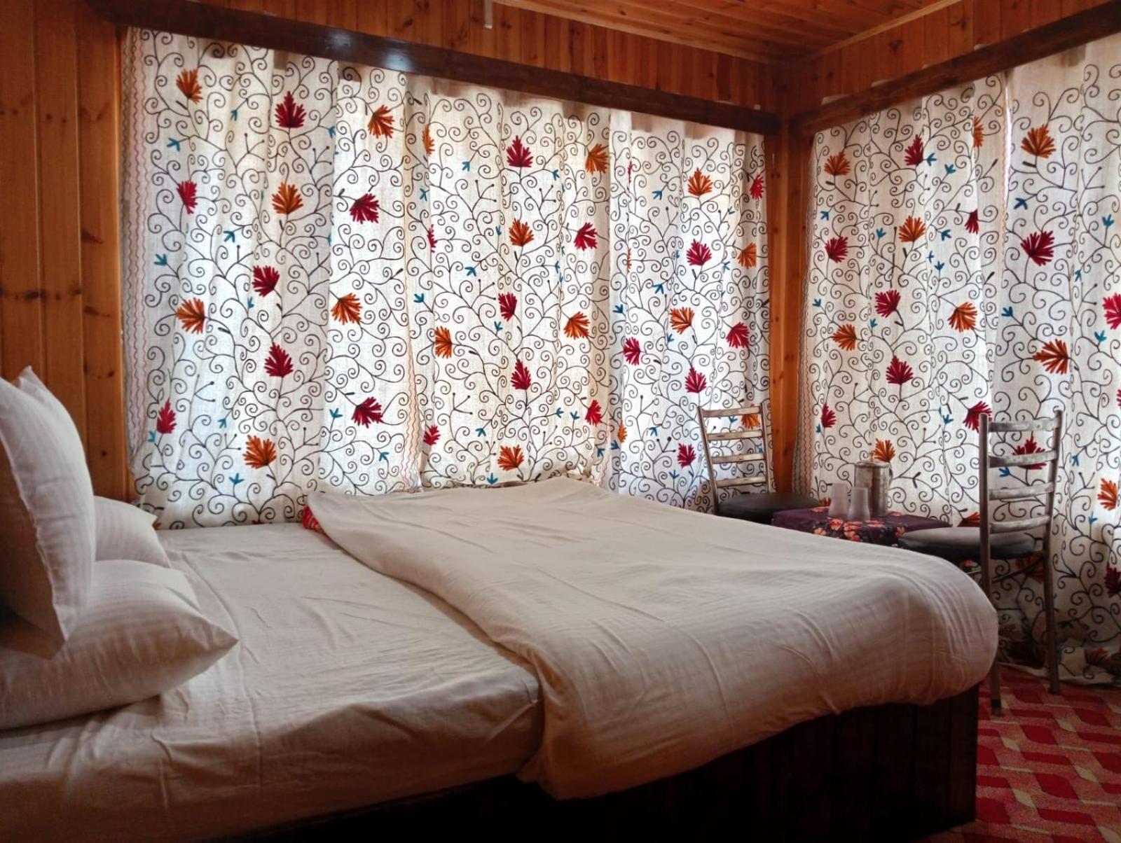 New Prince Cottage & Saibha Palace Pahalgam Exterior photo