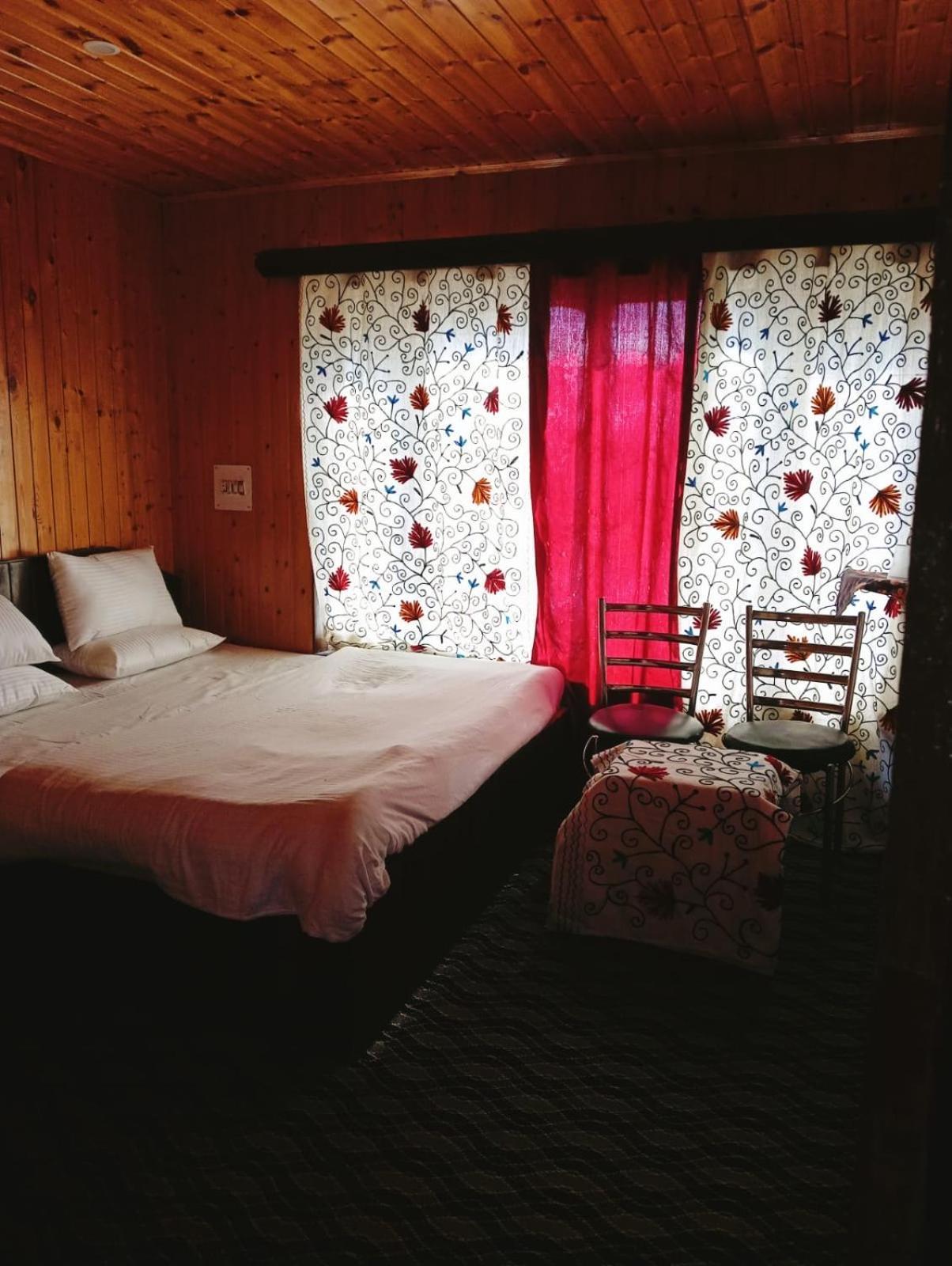 New Prince Cottage & Saibha Palace Pahalgam Exterior photo