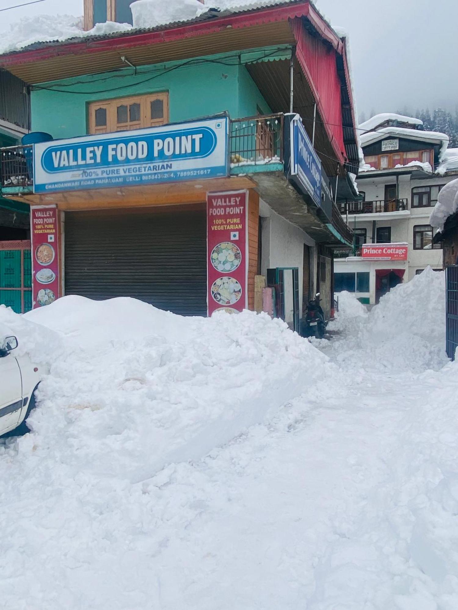 New Prince Cottage & Saibha Palace Pahalgam Exterior photo