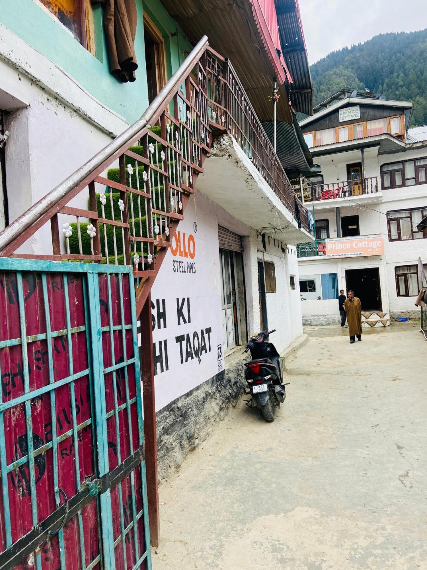 New Prince Cottage & Saibha Palace Pahalgam Exterior photo